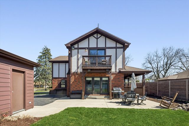 454 S YALE Avenue, Villa Park, IL 60181