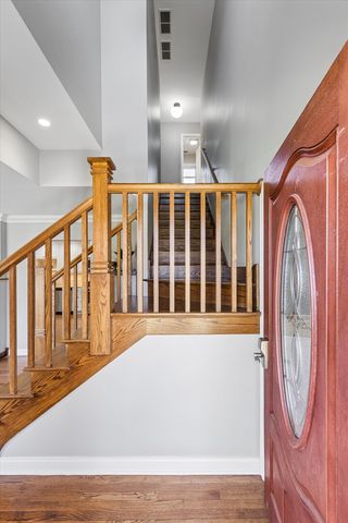 454 S YALE Avenue, Villa Park, IL 60181