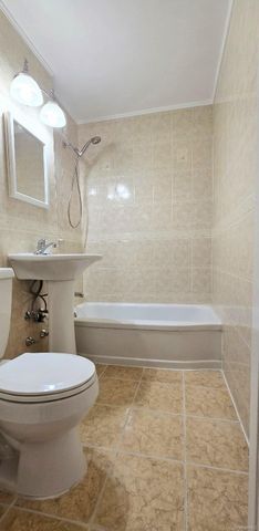 98-34 63rd Drive 7D, Rego Park, NY 11374