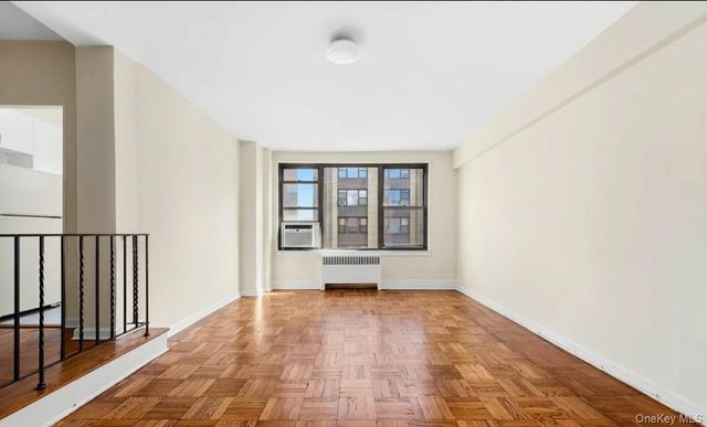 98-34 63rd Drive 7D, Rego Park, NY 11374