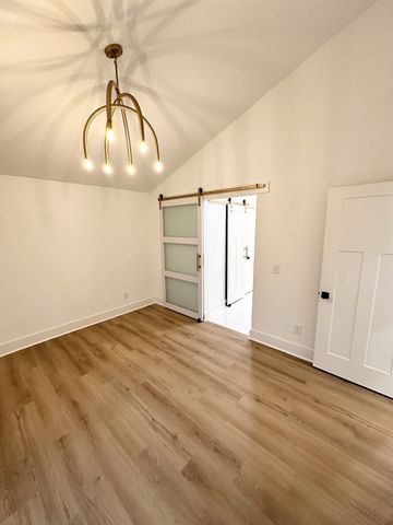 106 Lucinda Ln, Hendersonville, TN 37075