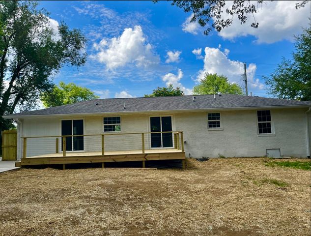 106 Lucinda Ln, Hendersonville, TN 37075