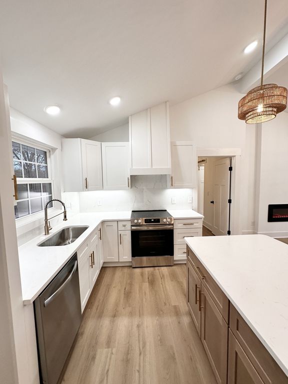 106 Lucinda Ln, Hendersonville, TN 37075