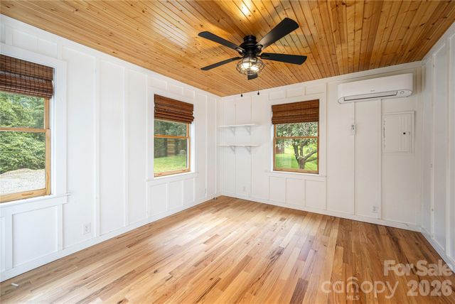 47 Buchanan Lane, Canton, NC 28716