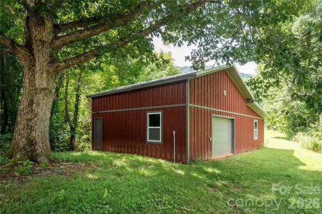 47 Buchanan Lane, Canton, NC 28716