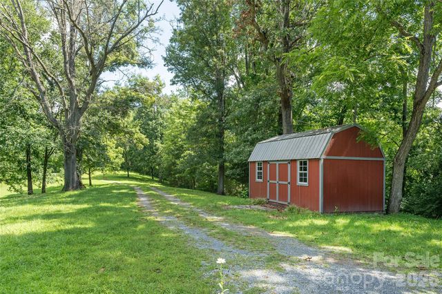 47 Buchanan Lane, Canton, NC 28716