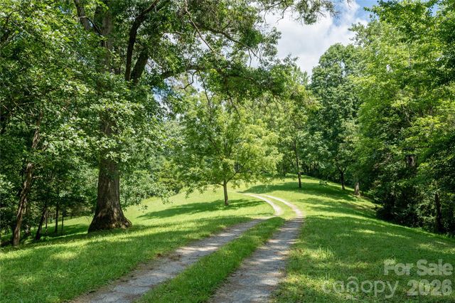 47 Buchanan Lane, Canton, NC 28716