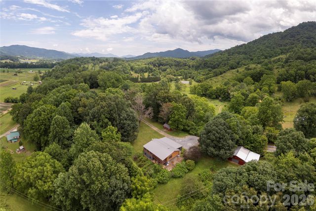 47 Buchanan Lane, Canton, NC 28716