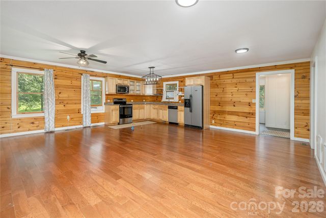 47 Buchanan Lane, Canton, NC 28716