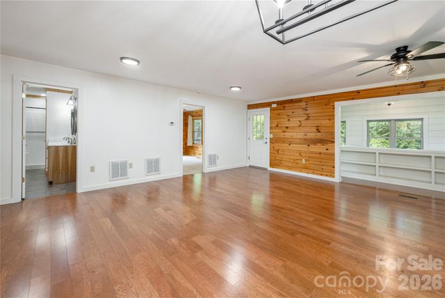 47 Buchanan Lane, Canton, NC 28716