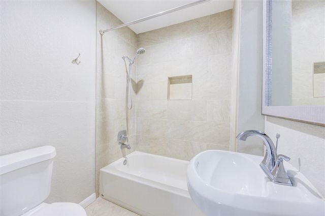 411 Waterfall Drive, Huffman, TX 77336