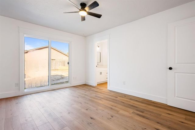 402 W Castle Harbour Drive, Friendswood, TX 77546