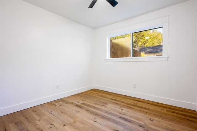 402 W Castle Harbour Drive, Friendswood, TX 77546