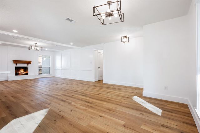 402 W Castle Harbour Drive, Friendswood, TX 77546