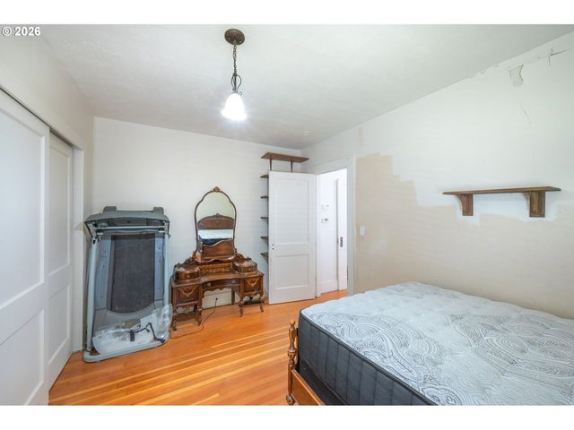 1235 WASHINGTON St Sw, Albany, OR 97321