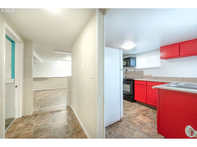 1235 WASHINGTON St Sw, Albany, OR 97321