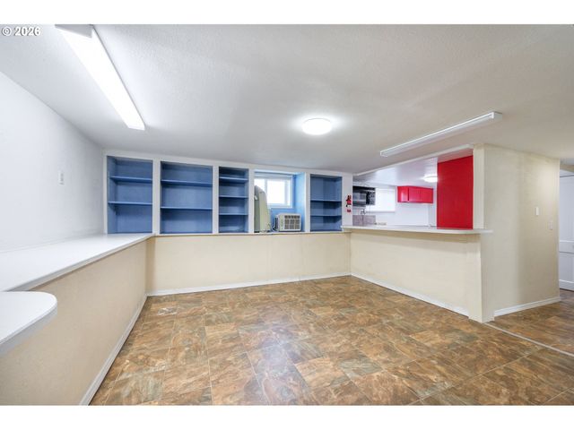 1235 WASHINGTON St Sw, Albany, OR 97321