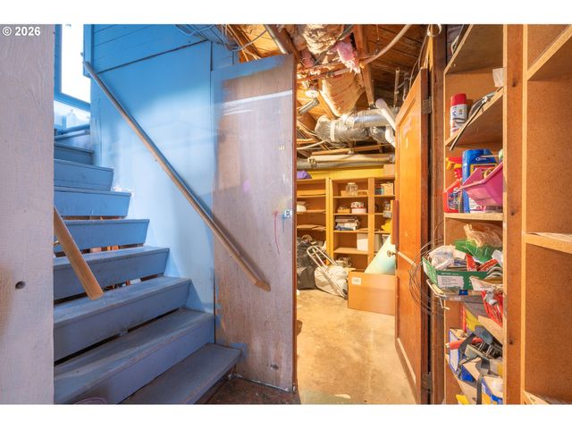 1235 WASHINGTON St Sw, Albany, OR 97321