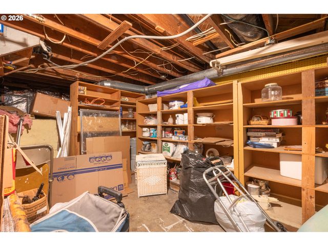 1235 WASHINGTON St Sw, Albany, OR 97321