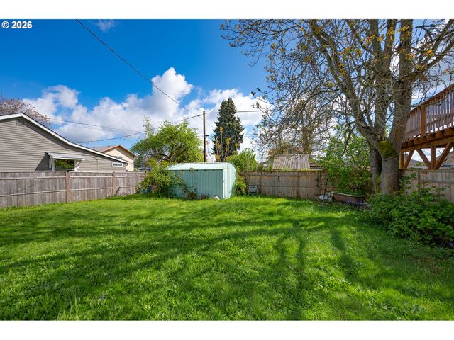 1235 WASHINGTON St Sw, Albany, OR 97321