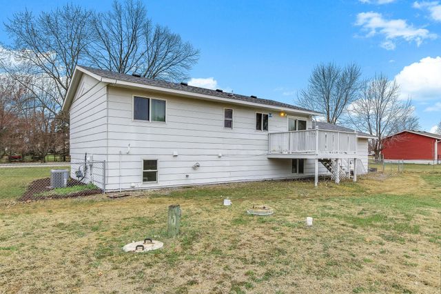8662 Darlington Avenue NE, Monticello, MN 55362