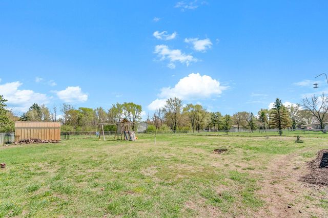 8662 Darlington Avenue NE, Monticello, MN 55362