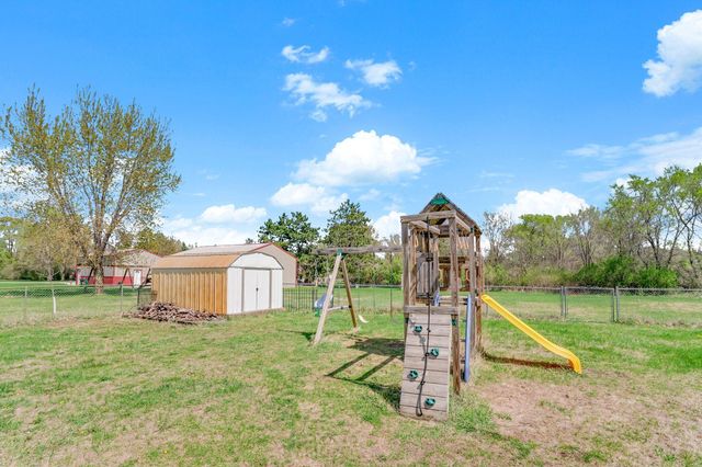 8662 Darlington Avenue NE, Monticello, MN 55362
