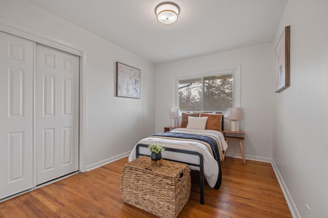 855 OAK PARK Road, Council Bluffs, IA 51503