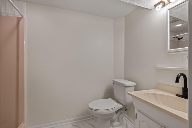 855 OAK PARK Road, Council Bluffs, IA 51503