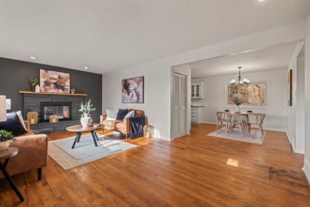 855 OAK PARK Road, Council Bluffs, IA 51503