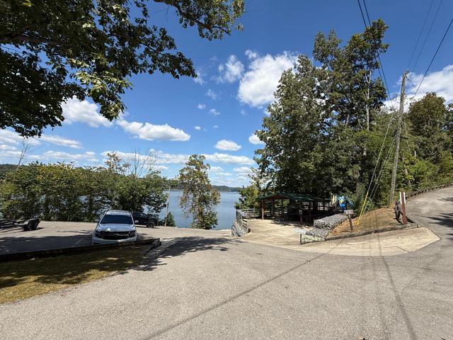 174 Wade Park Drive, Monticello, KY 42633