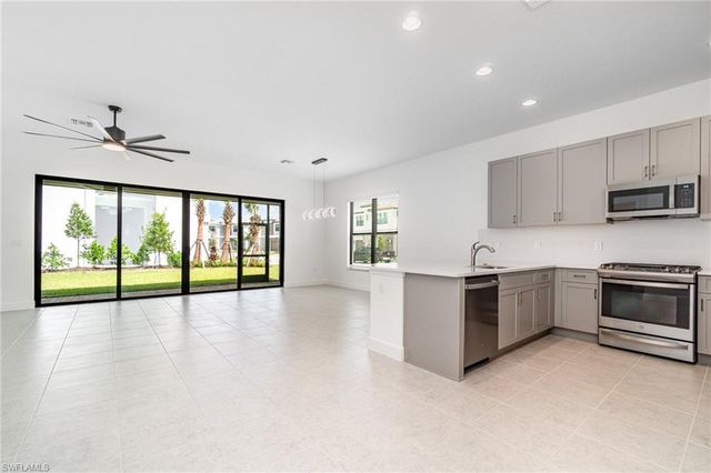 20472 Estero Crossing BLVD, Estero, FL 33928