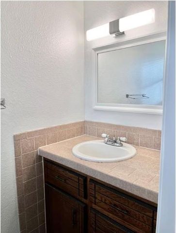 1104 N Gale Avenue, Moore, OK 73160
