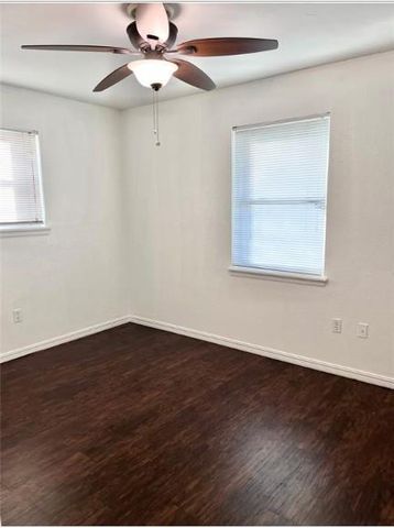 1104 N Gale Avenue, Moore, OK 73160