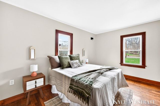 1537 Diamond Avenue, Grand Rapids, MI 49505