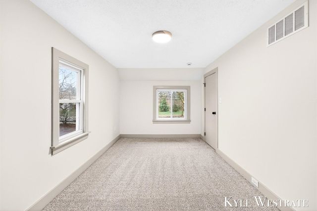 1537 Diamond Avenue, Grand Rapids, MI 49505