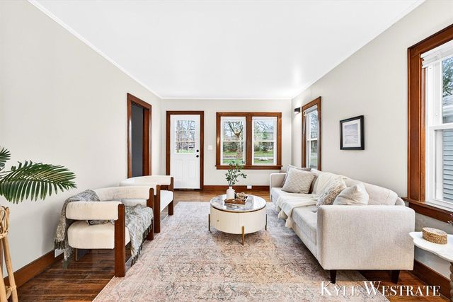 1537 Diamond Avenue, Grand Rapids, MI 49505