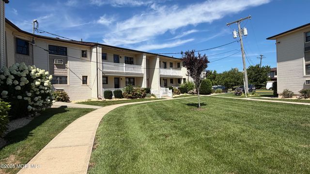 69 Wharfside Drive, Monmouth Beach, NJ 07750