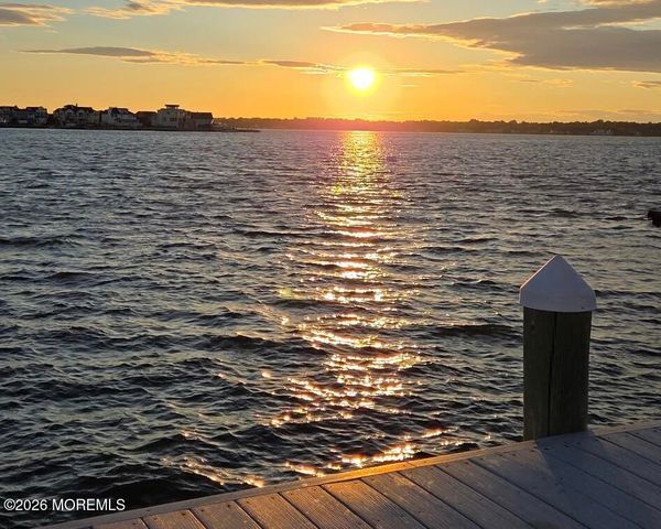 69 Wharfside Drive, Monmouth Beach, NJ 07750