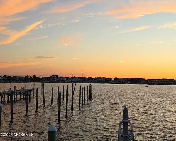 69 Wharfside Drive, Monmouth Beach, NJ 07750