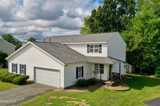 13 Erie Court, Waterford, NY 12188