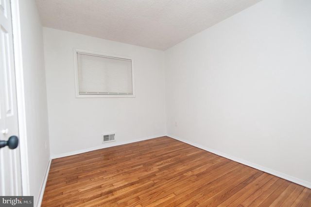 8912 KEEWATIN RD, Lanham, MD 20706