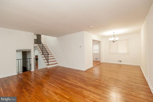 8912 KEEWATIN RD, Lanham, MD 20706