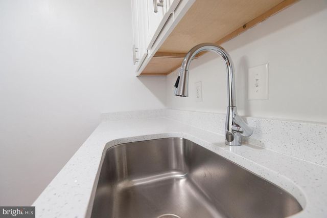 8912 KEEWATIN RD, Lanham, MD 20706