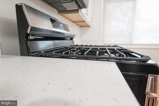 8912 KEEWATIN RD, Lanham, MD 20706