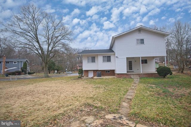 8912 KEEWATIN RD, Lanham, MD 20706