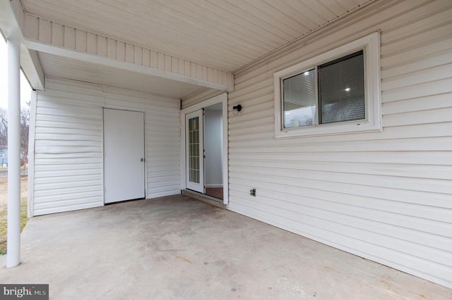 8912 KEEWATIN RD, Lanham, MD 20706