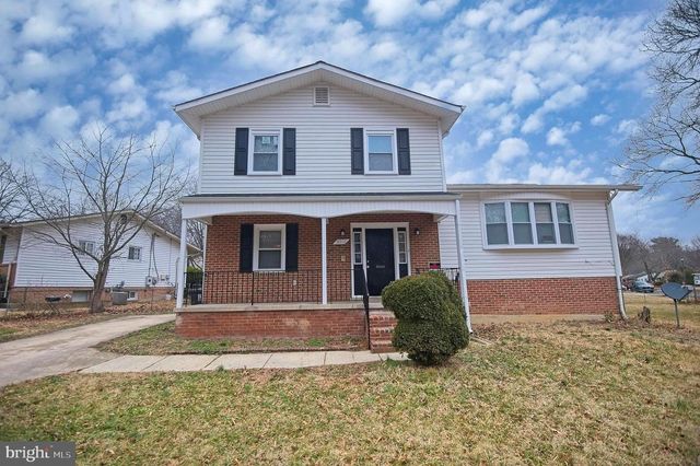 8912 KEEWATIN RD, Lanham, MD 20706