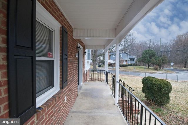 8912 KEEWATIN RD, Lanham, MD 20706