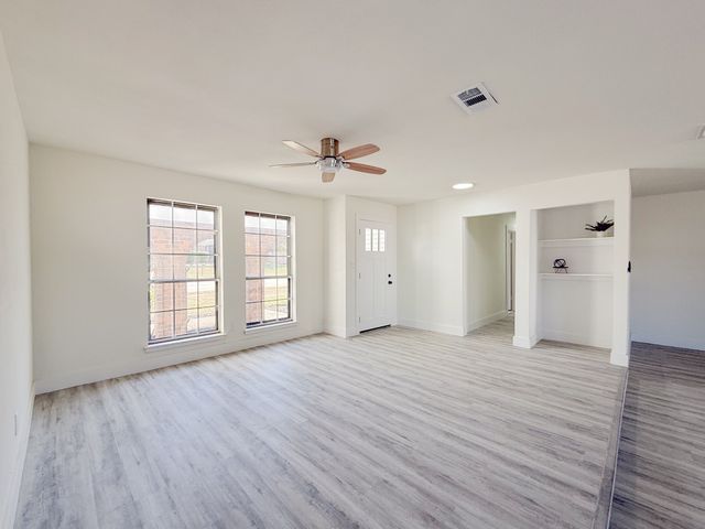 6320 Arthur Drive, Edgecliff Village, TX 76134